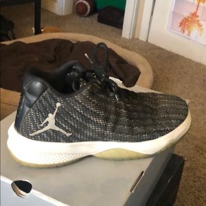 Jordan b.fly size 11.5